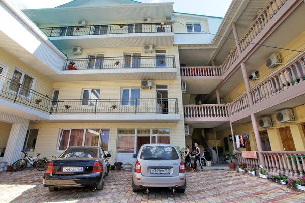 483 gostevoj dom almaz 1