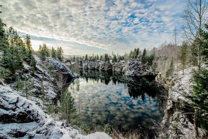 novogodnie priklyucheniya v karelii ruskealskij gornyj park